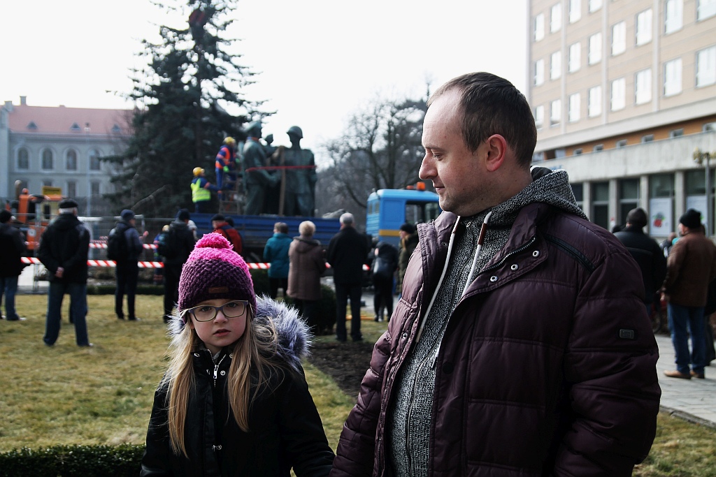 Na placu Słowiańskim nie ma już pomnika wdzięczności