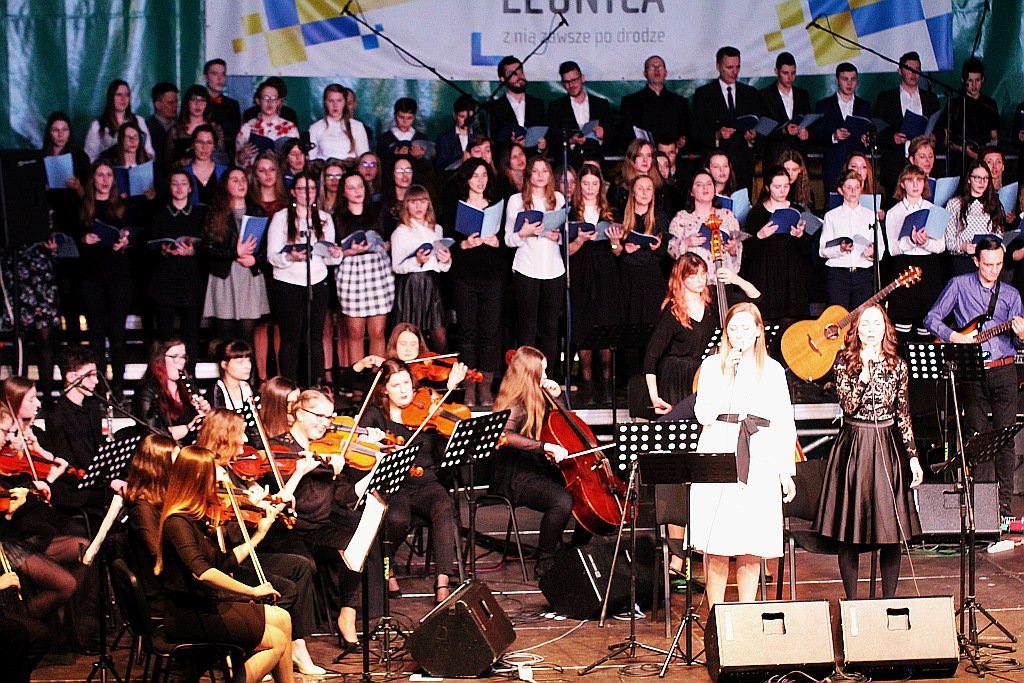 Światowy Dzień Młodzieży. Koncert ROCK AND FIRE oraz oratorium