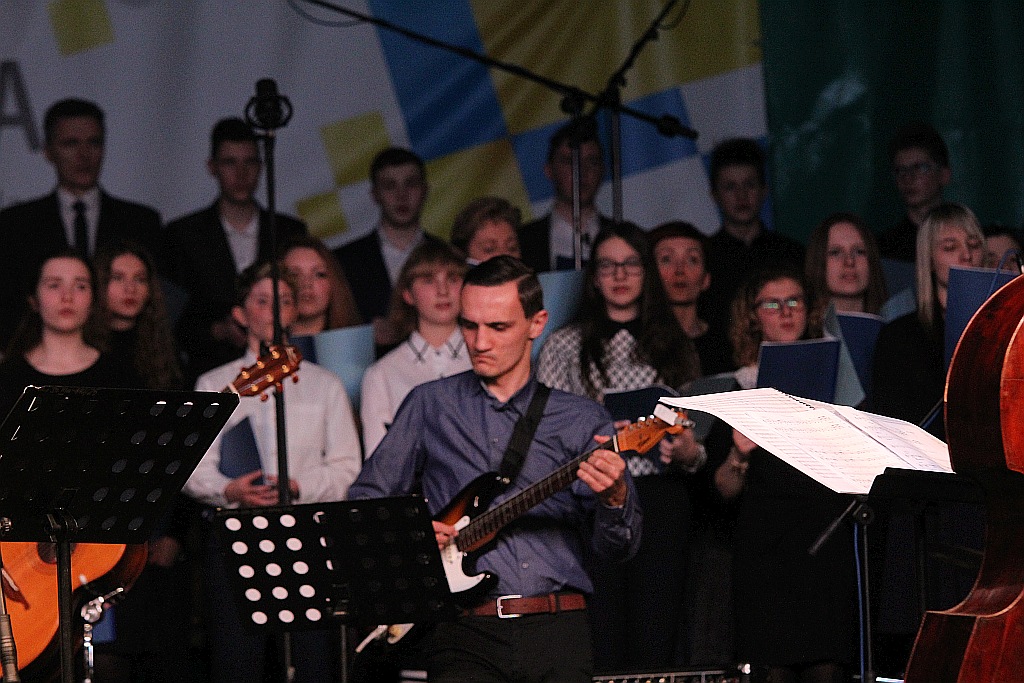 Światowy Dzień Młodzieży. Koncert ROCK AND FIRE oraz oratorium