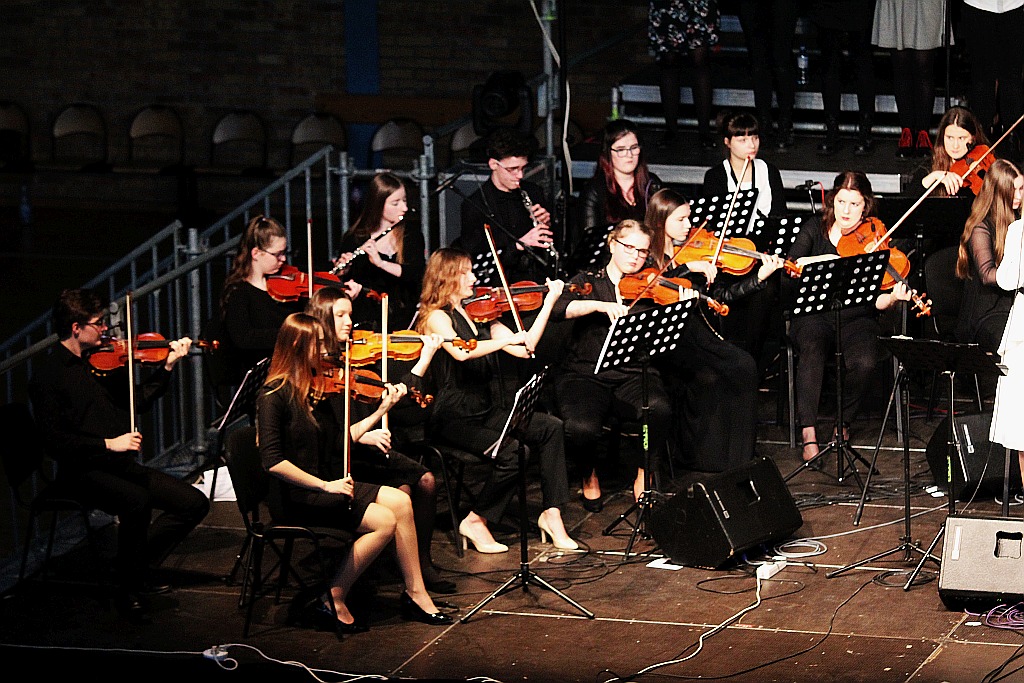 Światowy Dzień Młodzieży. Koncert ROCK AND FIRE oraz oratorium