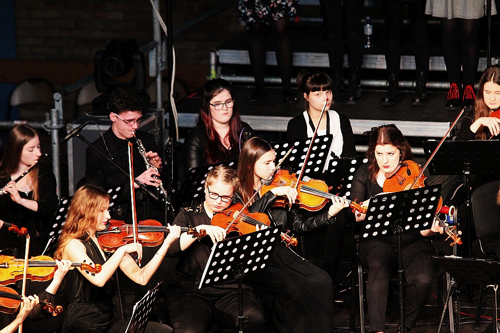 Światowy Dzień Młodzieży. Koncert ROCK AND FIRE oraz oratorium