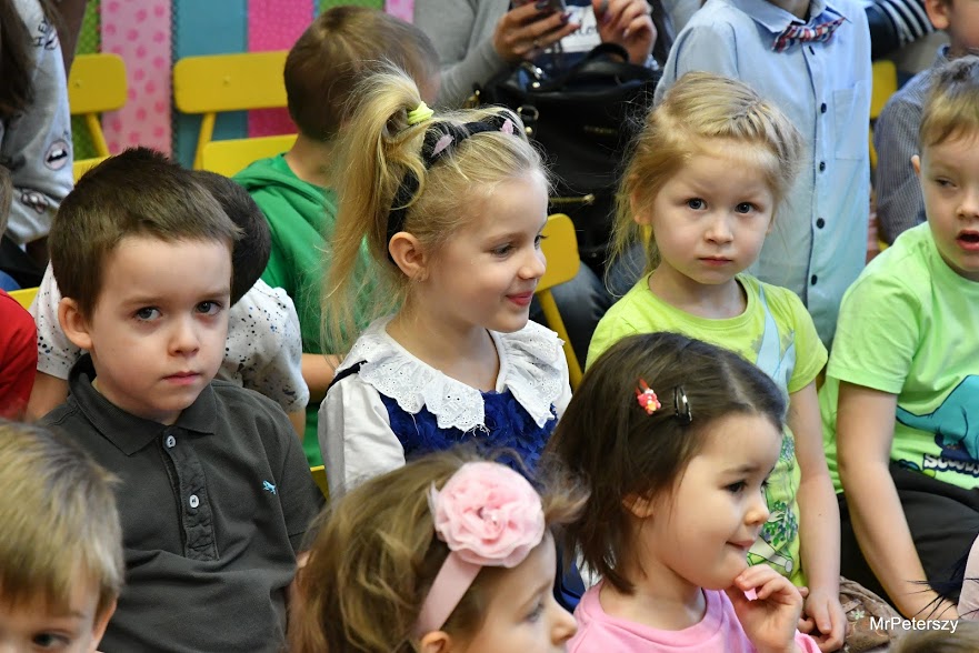 Poeci bawią dzieci. Stokrotkowy Konkurs Recytatorski