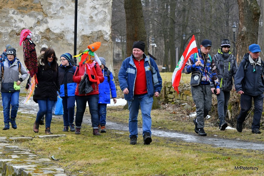 Rajd na powitanie wiosny zorganizowany przez legnicki PTTK