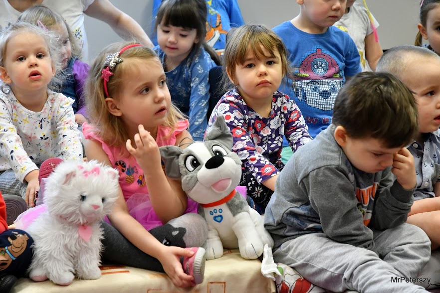 Poeci bawią dzieci. Stokrotkowy Konkurs Recytatorski