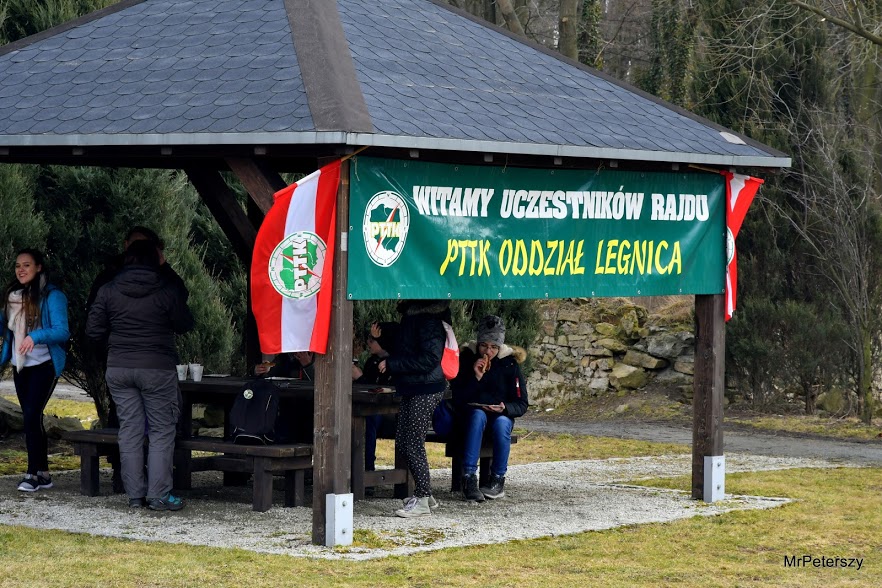 Rajd na powitanie wiosny zorganizowany przez legnicki PTTK