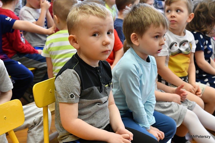 Poeci bawią dzieci. Stokrotkowy Konkurs Recytatorski