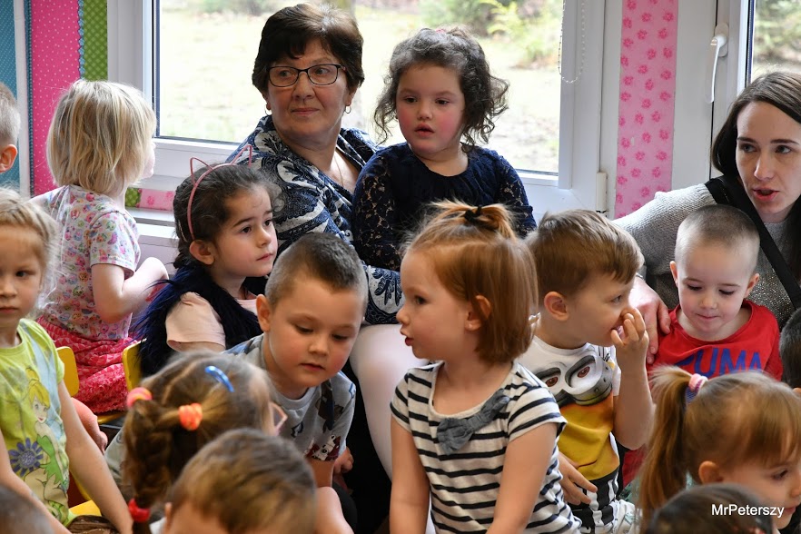 Poeci bawią dzieci. Stokrotkowy Konkurs Recytatorski