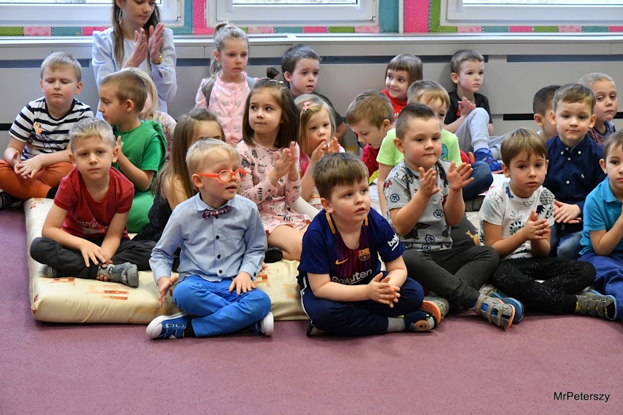 Poeci bawią dzieci. Stokrotkowy Konkurs Recytatorski