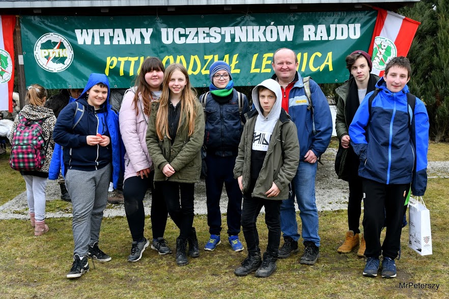 Rajd na powitanie wiosny zorganizowany przez legnicki PTTK
