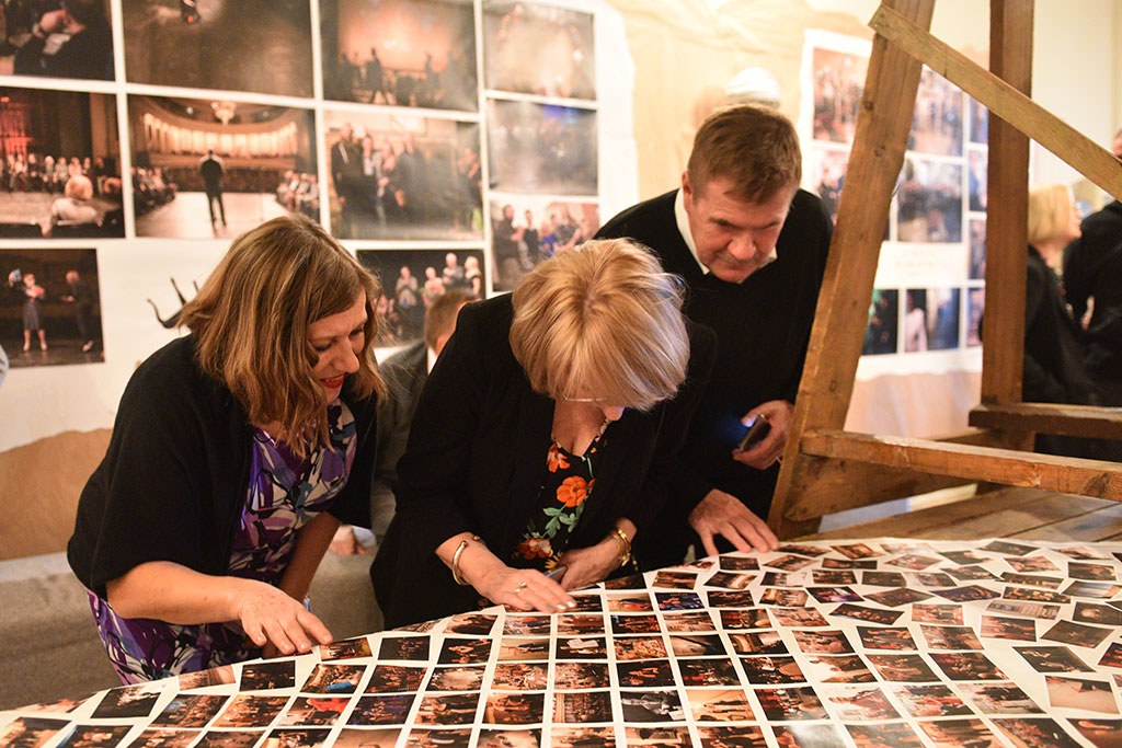 „Wielkie Świętowanie” teatru w obiektywie Karola Budrewicza