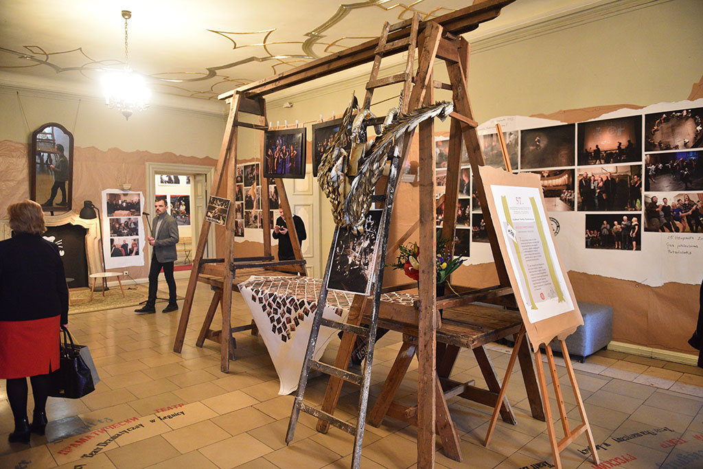 „Wielkie Świętowanie” teatru w obiektywie Karola Budrewicza