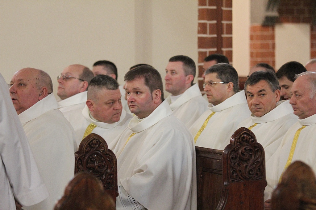 W katedrze ponad 150 księży uczestniczyło we Mszy Krzyżma