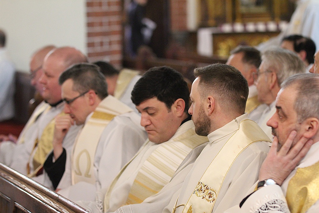 W katedrze ponad 150 księży uczestniczyło we Mszy Krzyżma