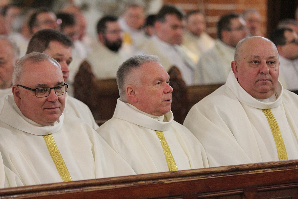 W katedrze ponad 150 księży uczestniczyło we Mszy Krzyżma