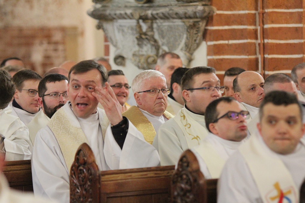 W katedrze ponad 150 księży uczestniczyło we Mszy Krzyżma