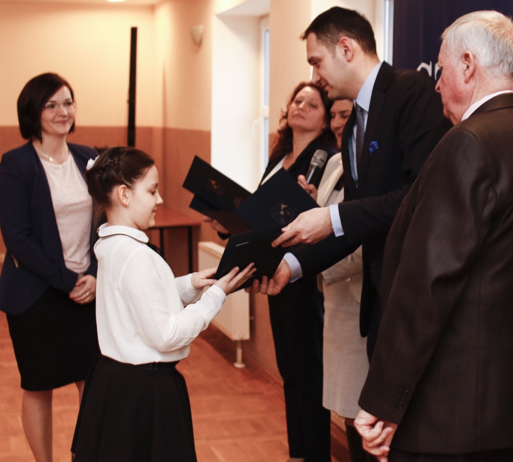 Gala stypendystów z gminy Miłkowice odbyła się w Rzeszotarach