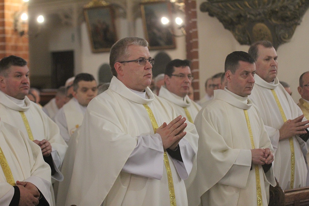 W katedrze ponad 150 księży uczestniczyło we Mszy Krzyżma