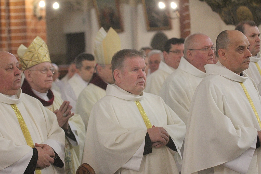 W katedrze ponad 150 księży uczestniczyło we Mszy Krzyżma