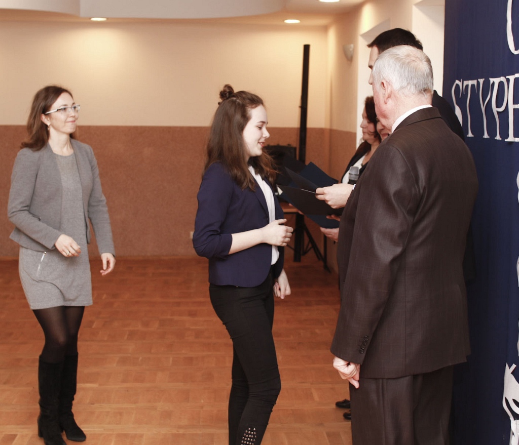 Gala stypendystów z gminy Miłkowice odbyła się w Rzeszotarach
