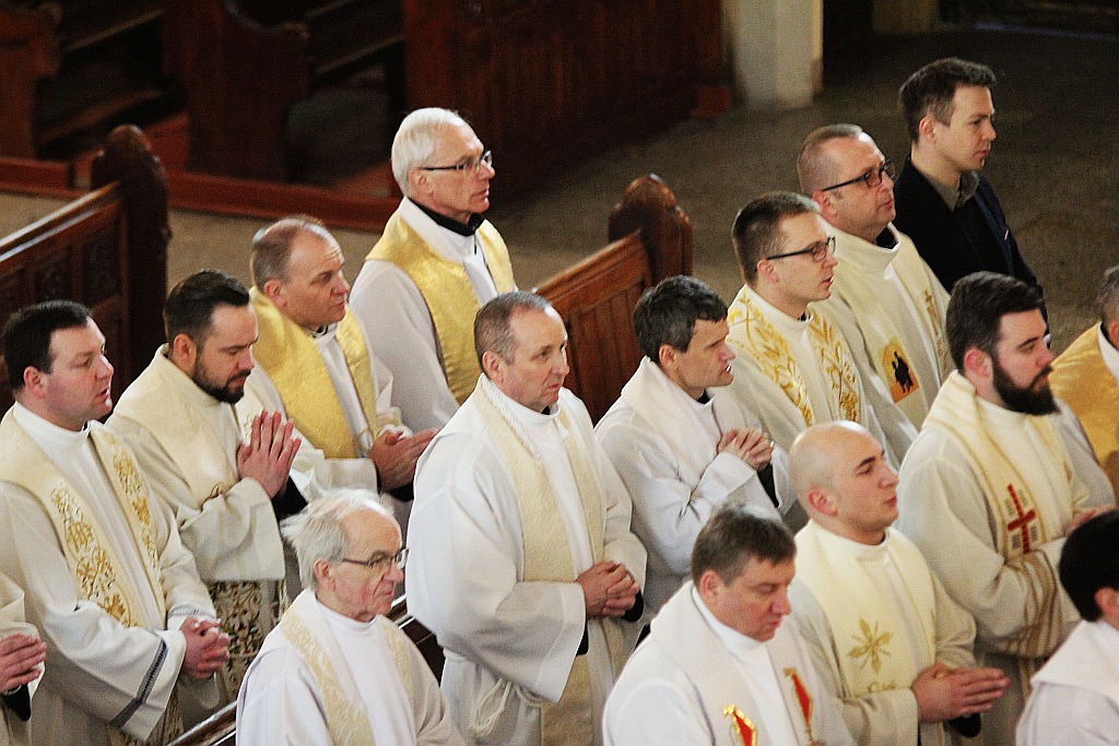W katedrze ponad 150 księży uczestniczyło we Mszy Krzyżma