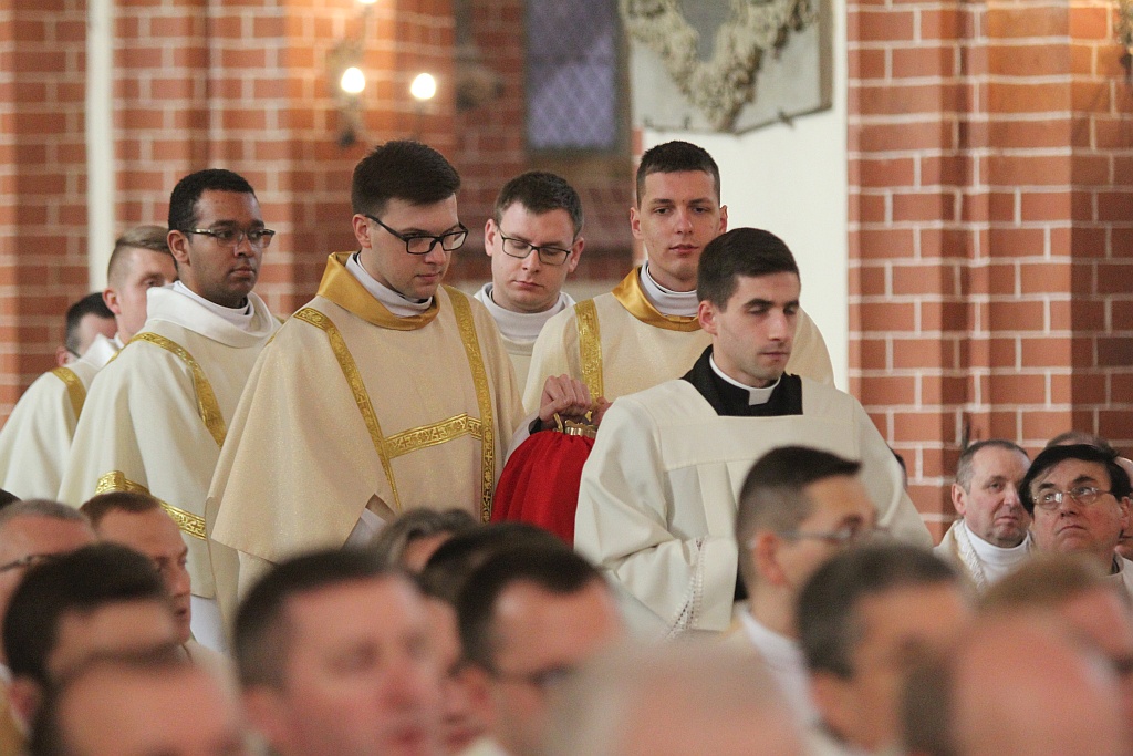 W katedrze ponad 150 księży uczestniczyło we Mszy Krzyżma