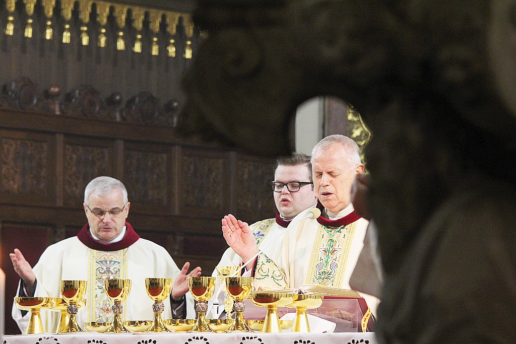 W katedrze ponad 150 księży uczestniczyło we Mszy Krzyżma