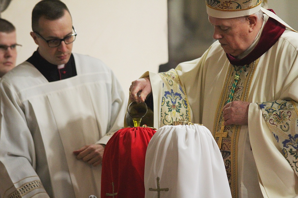 W katedrze ponad 150 księży uczestniczyło we Mszy Krzyżma