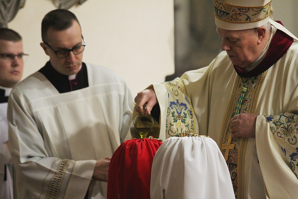 W katedrze ponad 150 księży uczestniczyło we Mszy Krzyżma