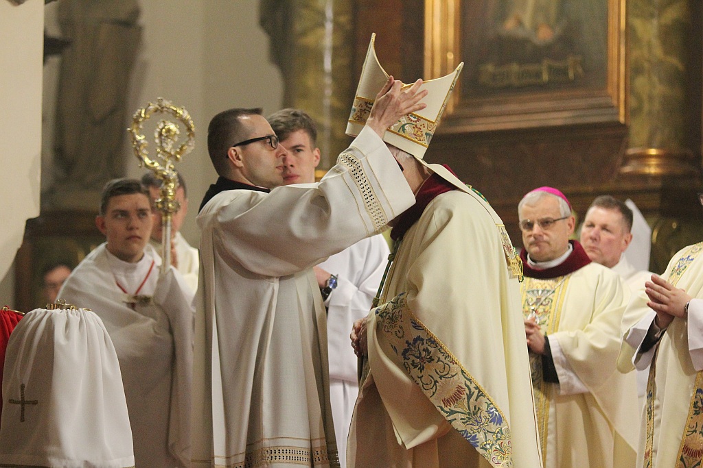 W katedrze ponad 150 księży uczestniczyło we Mszy Krzyżma