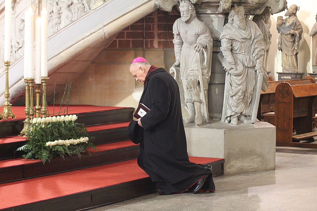 W katedrze ponad 150 księży uczestniczyło we Mszy Krzyżma