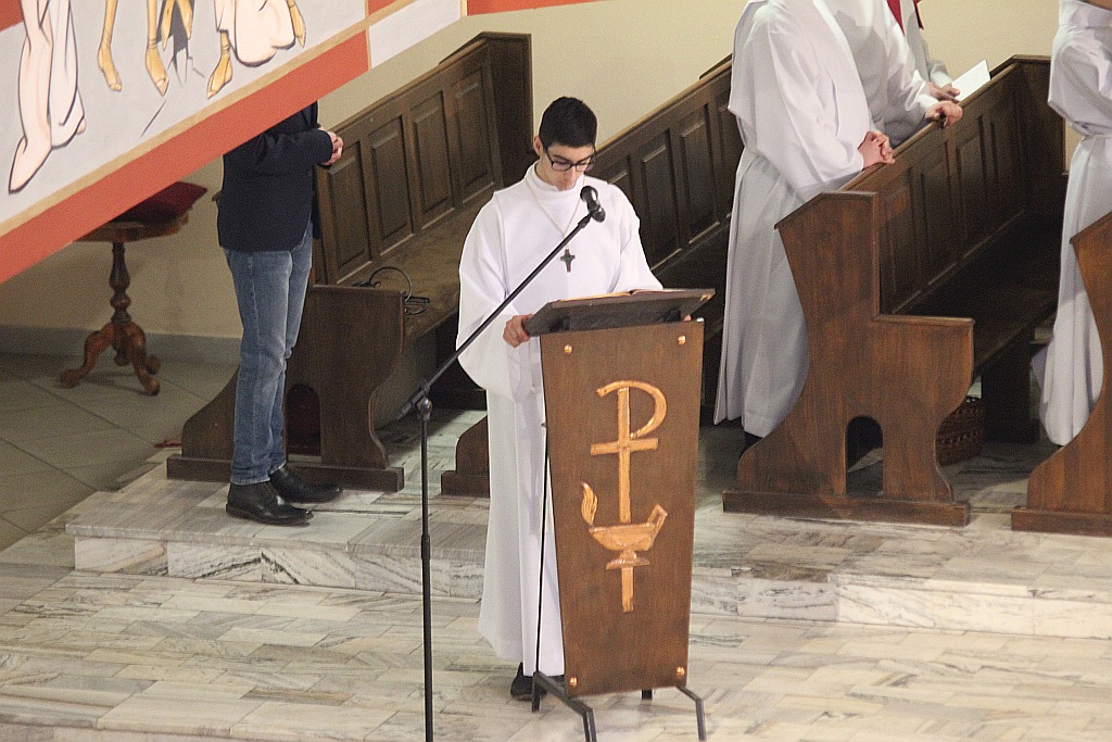 Wielki Piątek. Drugi dzień triduum. Dzień bez mszy świętej