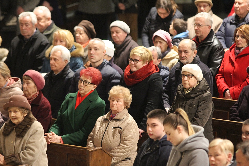 Wielki Piątek. Drugi dzień triduum. Dzień bez mszy świętej