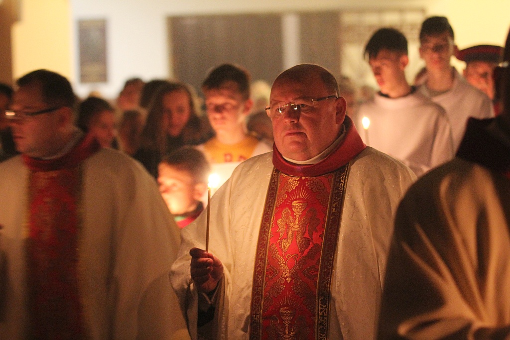 Liturgia Wigilii Paschalnej z procesją rezurekcyjną     
