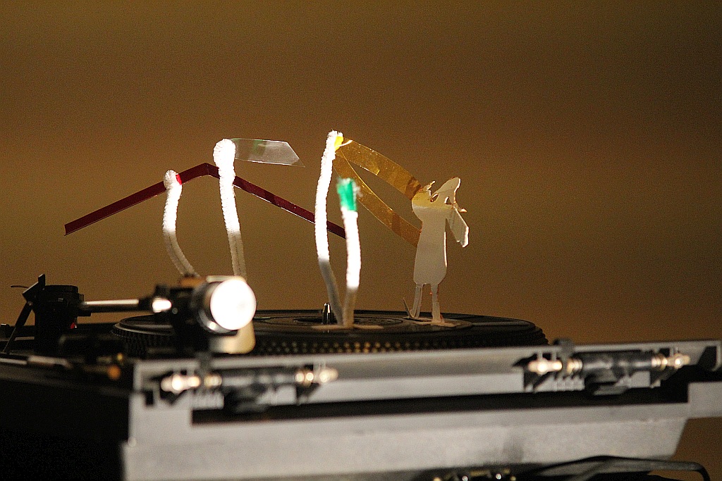 Magdalena Drab „opowiada” obrazy Marii Wnęk