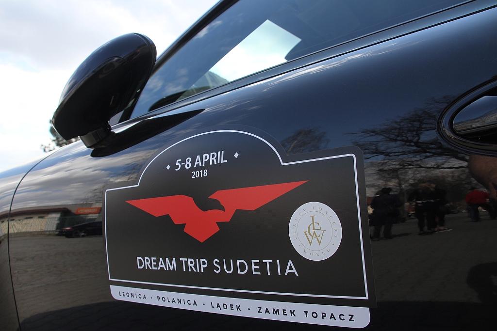 Samochody Dream Trip Sudetia na drogach Legnicy i Dolnego Śląska