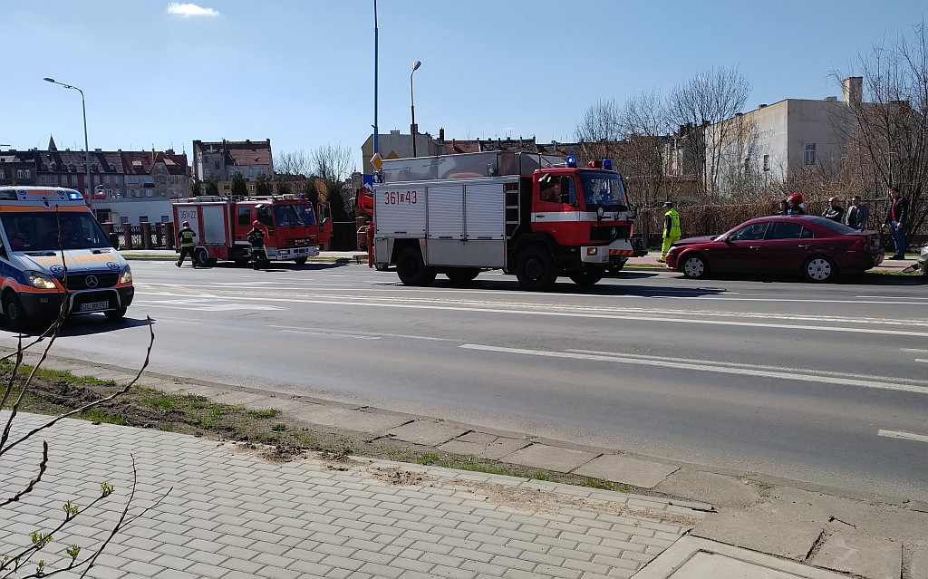 Wypadek z udziałem czterech samochodów w Legnicy