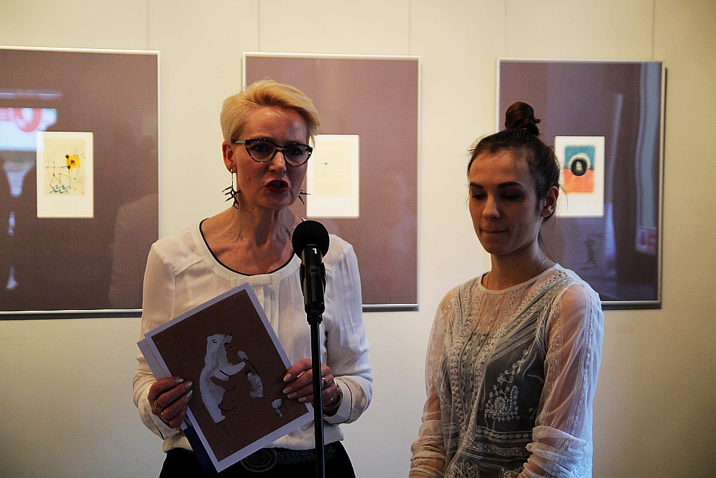 Wernisaż wystawy prac Justyny Jędrysek w Galerii Satyrykon