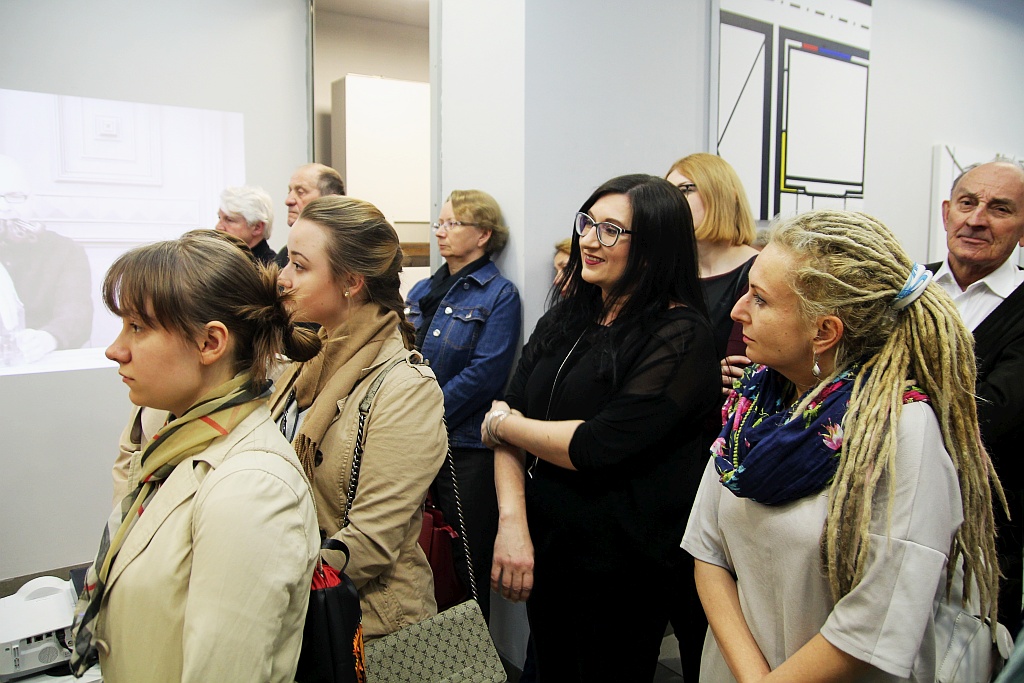 Wernisaż wystawy prac Justyny Jędrysek w Galerii Satyrykon