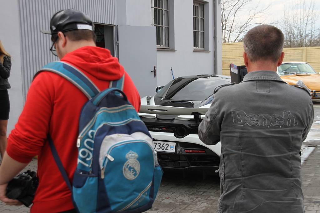 Samochody Dream Trip Sudetia na drogach Legnicy i Dolnego Śląska