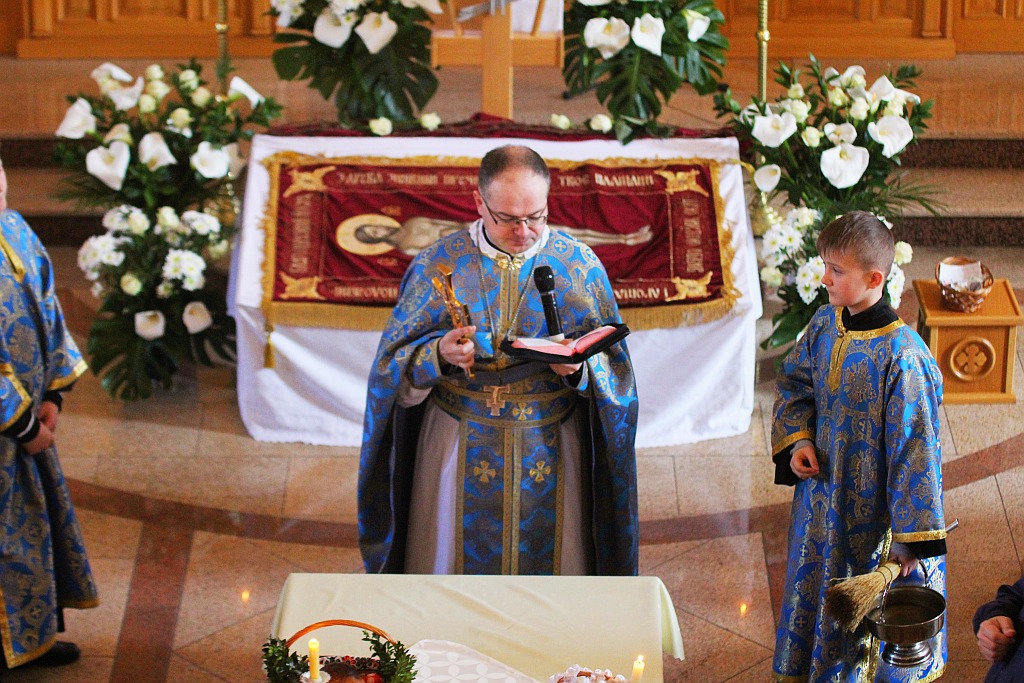 Poświęcenie pokarmów w cerkwi greckokatolickiej w Legnicy
