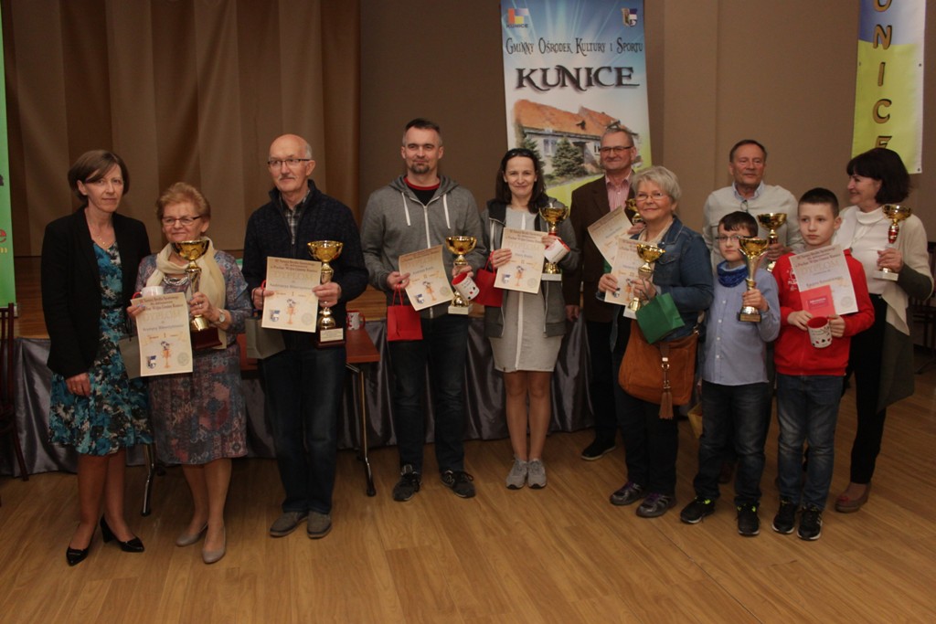 Szesnaście par grało o Puchar Wójta Gminy Kunice w brydża