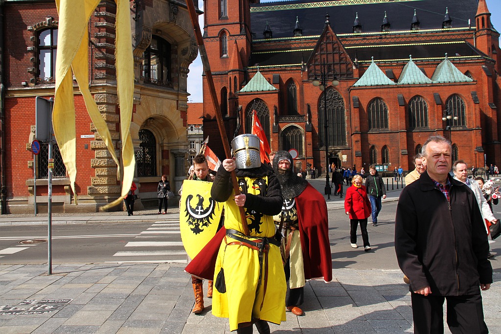 Manifestacja w sprawie budowy pomnika Henryka Pobożnego