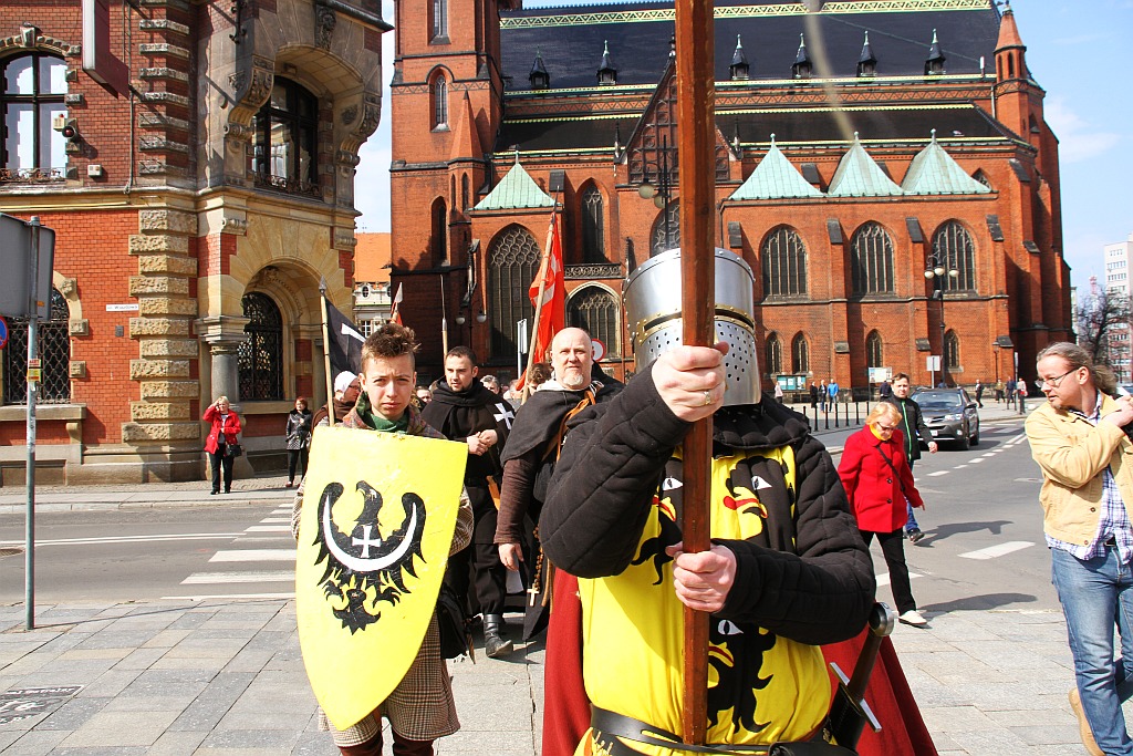Manifestacja w sprawie budowy pomnika Henryka Pobożnego