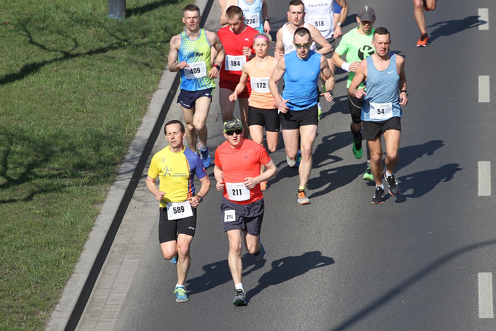 Półmaraton Bitwy pod Legnicą - zdjęcia z 11, 17, 19 km biegu cz2