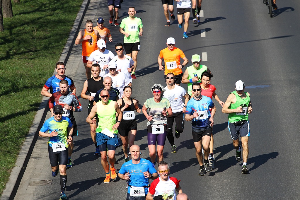 Półmaraton Bitwy pod Legnicą - zdjęcia z 11, 17, 19 km biegu cz2