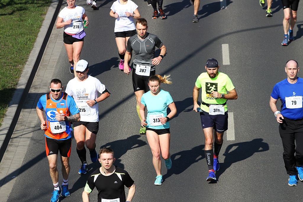 Półmaraton Bitwy pod Legnicą - zdjęcia z 11, 17, 19 km biegu cz2