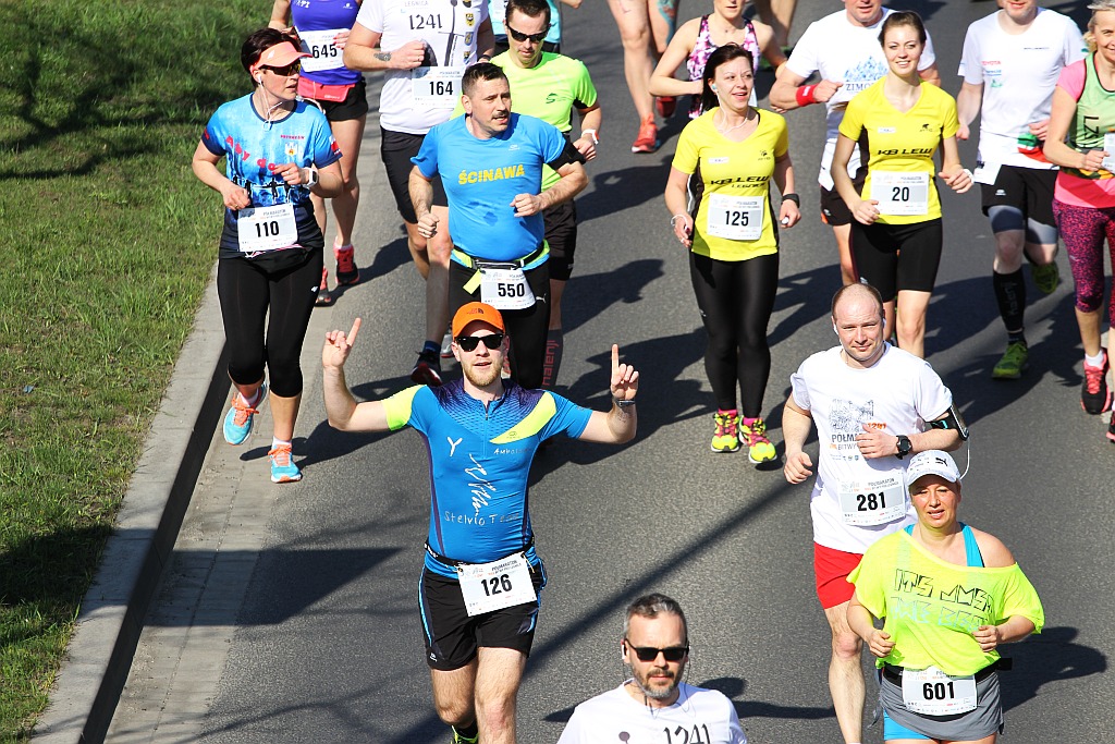 Półmaraton Bitwy pod Legnicą - zdjęcia z 11, 17, 19 km biegu cz2
