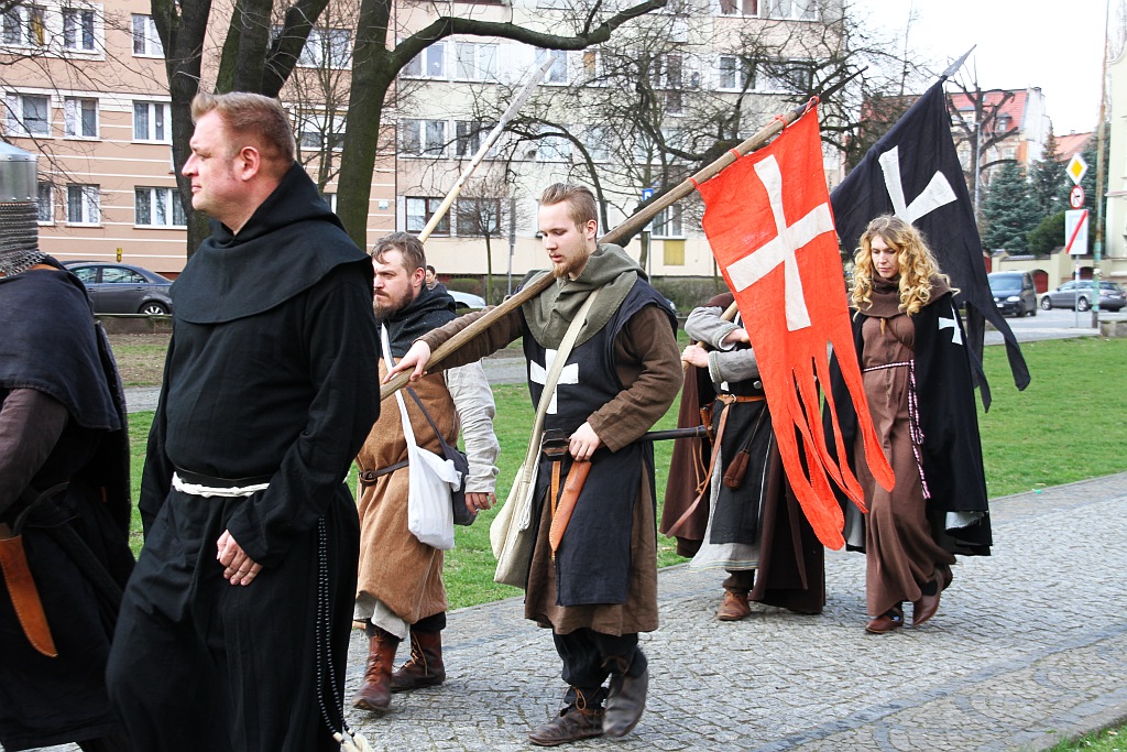 Manifestacja w sprawie budowy pomnika Henryka Pobożnego