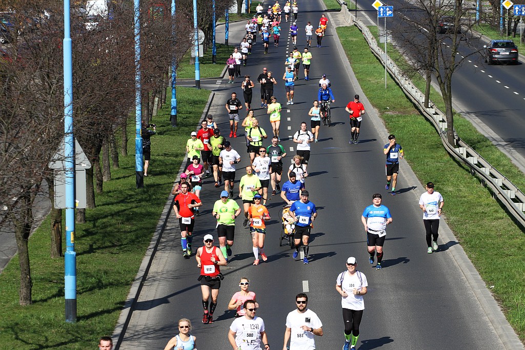 Półmaraton Bitwy pod Legnicą - zdjęcia z 11, 17, 19 km biegu cz2