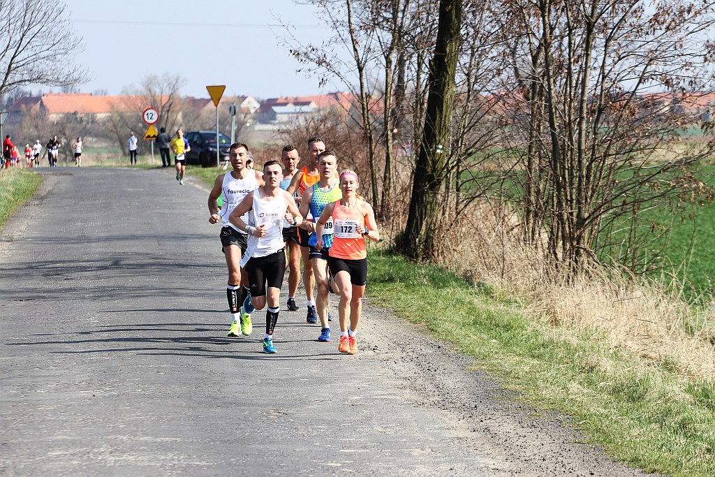 Półmaraton Bitwy pod Legnicą - zdjęcia z 11, 17, 19 km biegu cz2